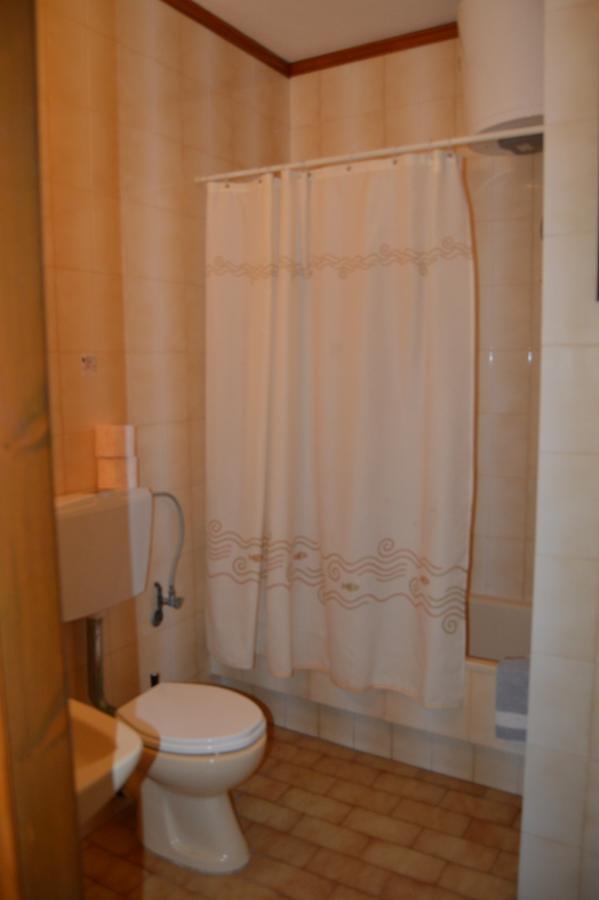 Eva Apartments يميناريا المظهر الخارجي الصورة