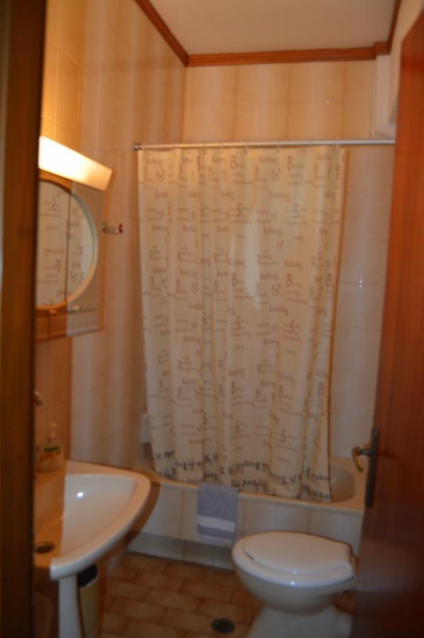 Eva Apartments يميناريا المظهر الخارجي الصورة
